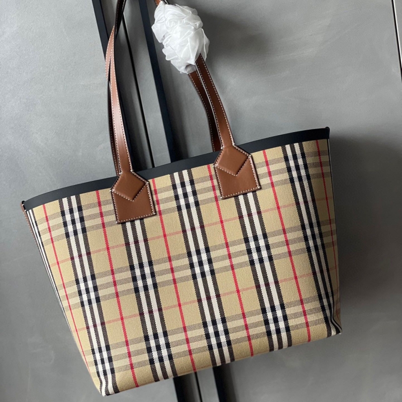 B**rry shopping bags